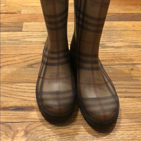 Burberry New Plaid Check Rainboots size 39/8 - Picture 3 of 7